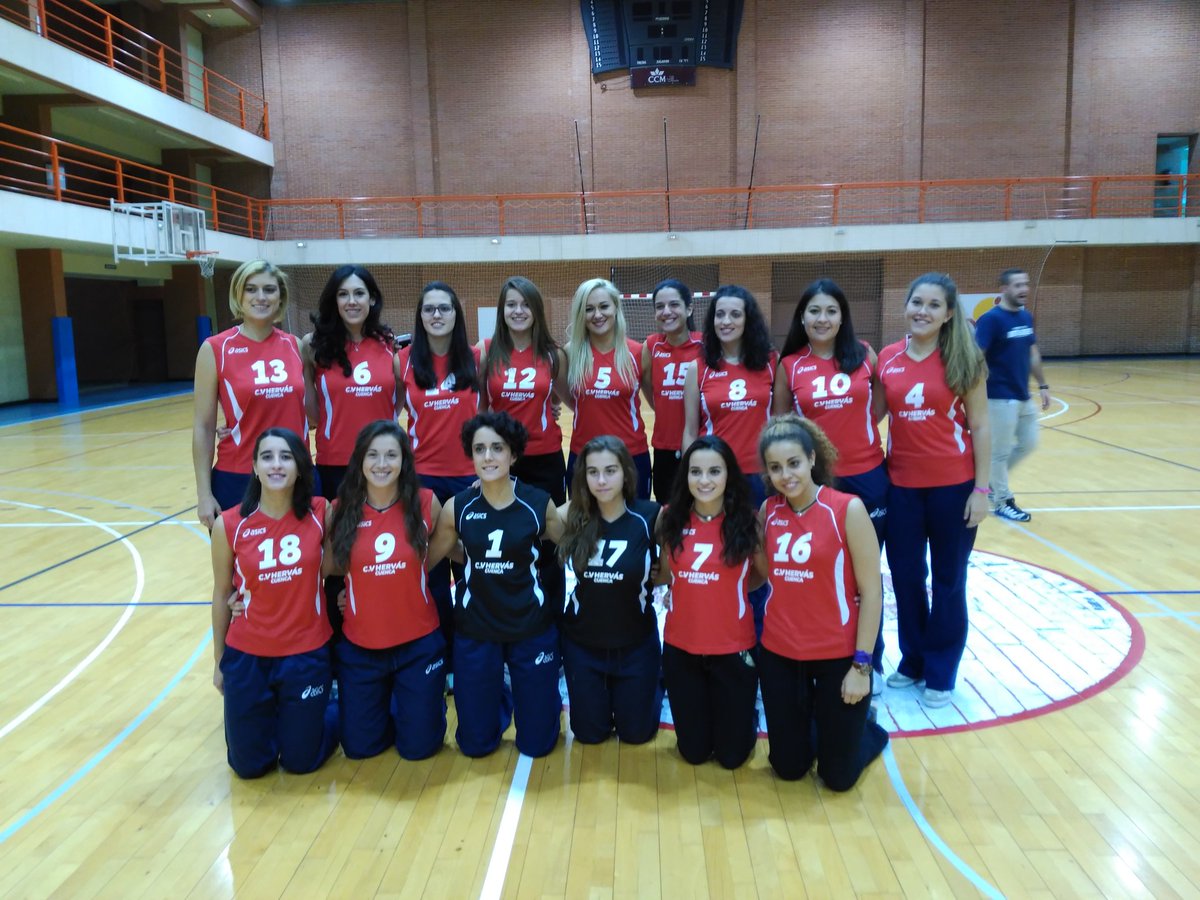 cvhervascuenca's tweet photo. Presentación del equipo para la temporada 2015/2016! Mañana a las 12 comenzamos!! https://t.co/DH8wmmRnWj