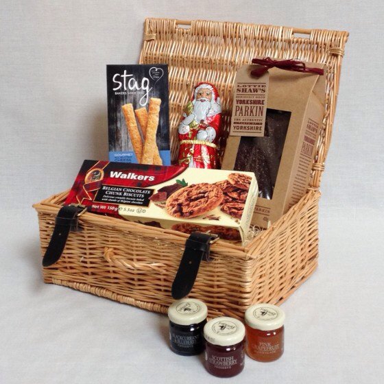 KCHampers's tweet photo. The Christmas Dream Hamper from our Christmas range - £28.75
https://t.co/TQNoOzPTe1
Shop now! https://t.co/eoHXH3oBmN