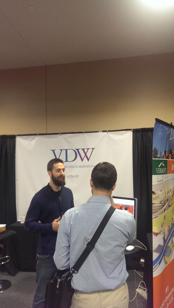 VTDesignWorks's tweet image. Enjoying talking with everyone at the #techjamvt