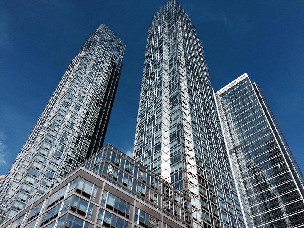 CityRealtyNY's tweet photo. #LOOKUP
#cityrealty #silvertowers #midtownwest #midtown #moinian #slce #manhattan #nycrent… https://t.co/WICTvpZaYY https://t.co/XtX4mfkVMb