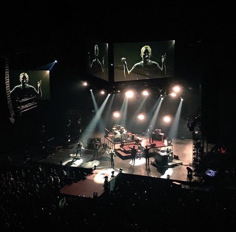 christomlin's tweet photo. Such an amazing night in Corpus Christi! Thanks to all who joined us. #LoveRanRedTour https://t.co/SVTFwQJ0GY