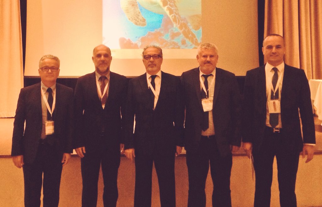 fitikdernegi's tweet photo. Kongre kapanışı #ufk2015 https://t.co/rOHb7COITE