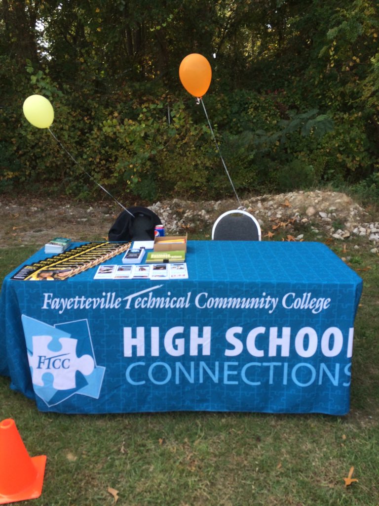 FTCCHSConnect's tweet photo. Couldn't have a nicer day for an outdoor event! Touched by Faith Ministries Community Day #FTCCHSC #recruiterlife https://t.co/p9nyCFT4NI