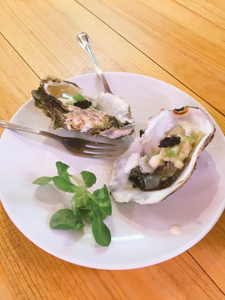 BarrioLETRAS's tweet photo. Hemos estado en el #FishMarket del @mercantonmartin dentro de la ruta #Tapapies Una de las mejores! @lavapiesenvivo https://t.co/lq5heB0yKa
