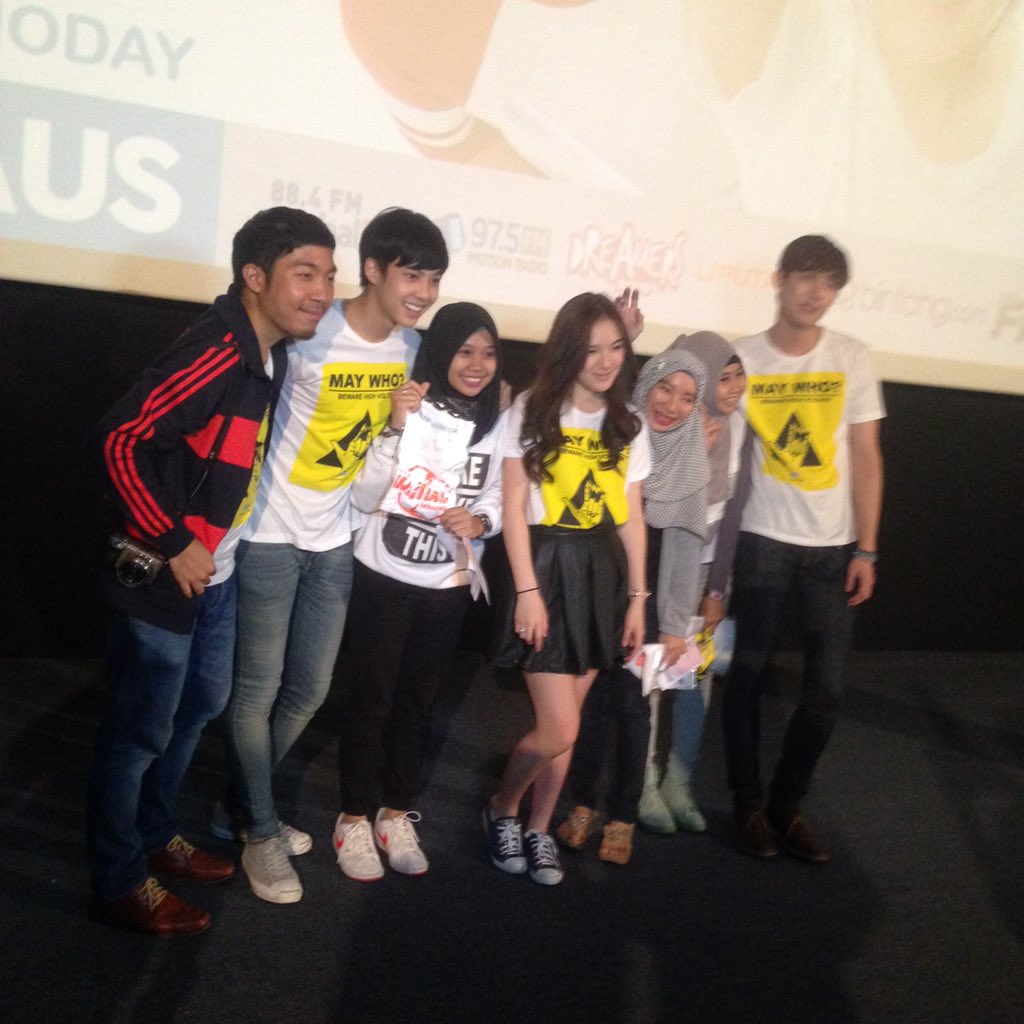 anggiaseptianii's tweet photo. @FAENHAUS baru liat poto ini &amp; MAKASIH YAAA BUAT PANITIA YANG SUPER HEBOH JD TIM HORE. Abang TOR jg makasih ih :') https://t.co/ho5xIKvtyT