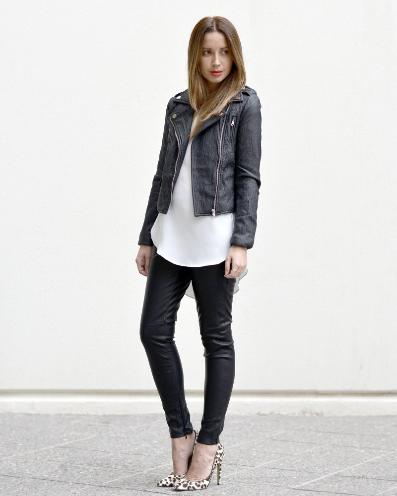 StylePrecision's tweet photo. All you need are the #Classics. #MotorcycleJacket #LeatherLeggings #Louboutins. #StylePrecision #Love her #Style! https://t.co/xPKdyshpK4