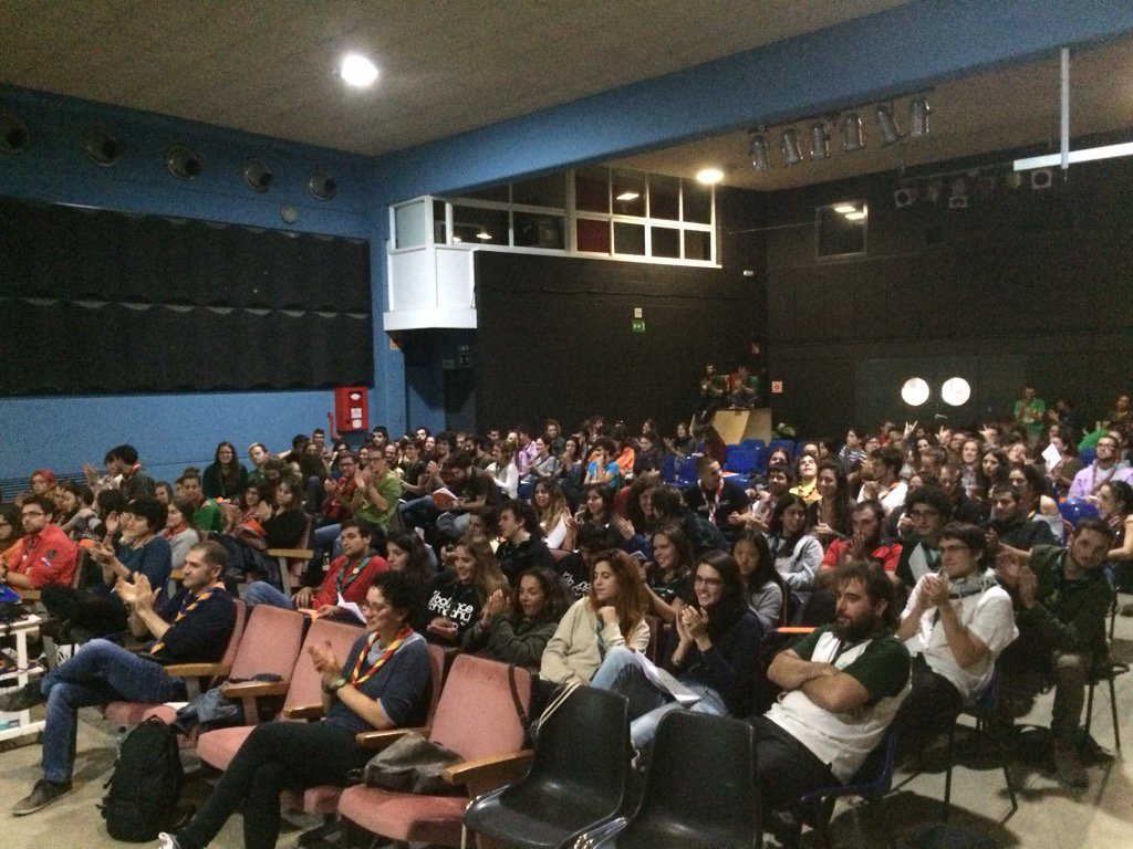 EscoltesiGuies's tweet photo. L'assemblea de la Demarcació de @bllgap a Sant Just! Bona feina!! https://t.co/i1uexDjkp0