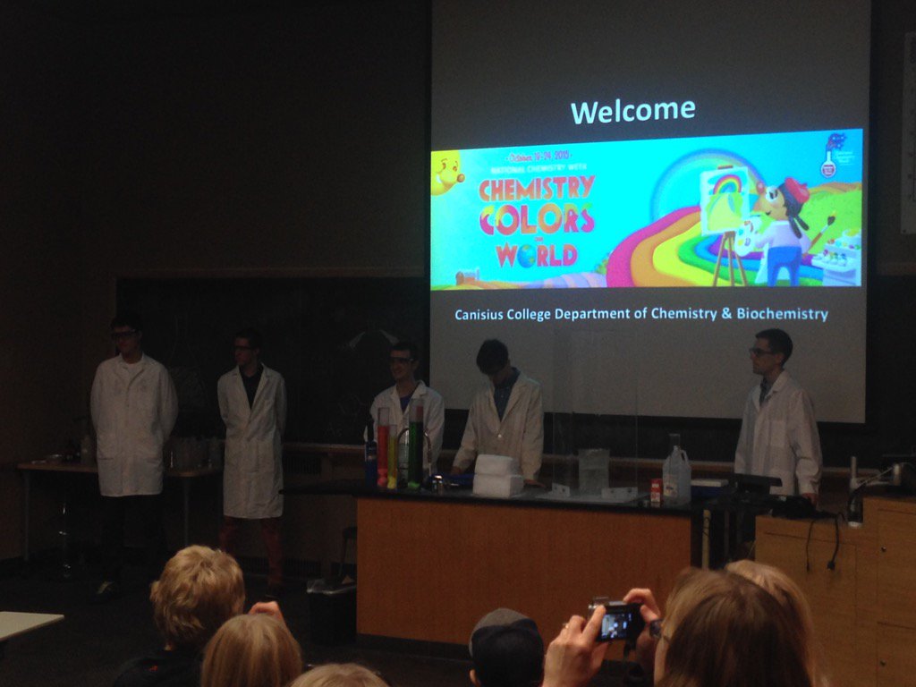 HuthRoad's tweet photo. Be sure to come to the 2:30 chemistry show at canisius!  The 1:00 is awesome! https://t.co/YUXO30zm4X