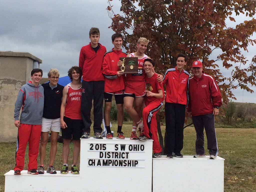 ihevsd's tweet photo. Indian Hill Boys Cross Country - 2015 SW Ohio District Champions! #EnduringExcellence https://t.co/Vsg5tLG70e