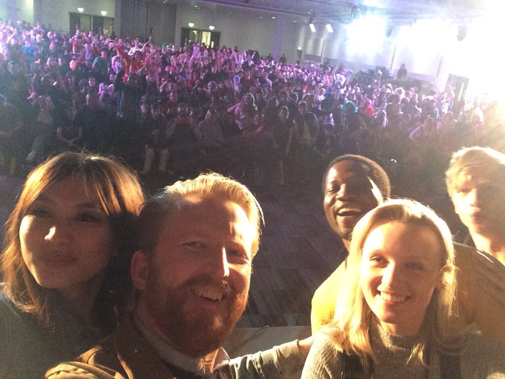 gemma_chan's tweet photo. Thank you everyone at @MCMComicCon we had a blast! ❤️ #Humans https://t.co/95o9SMbac9