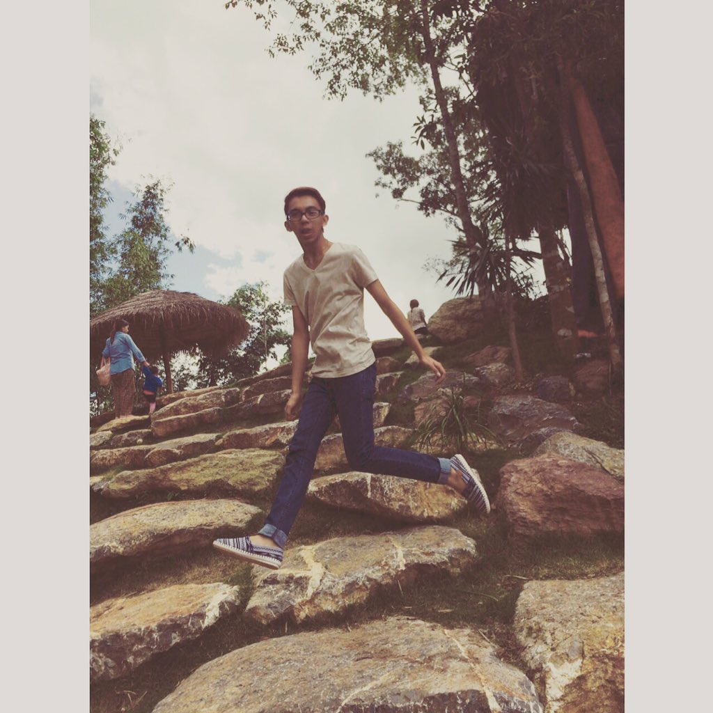 SaisaiJeremy's tweet photo. #jump https://t.co/yoSeacViyu