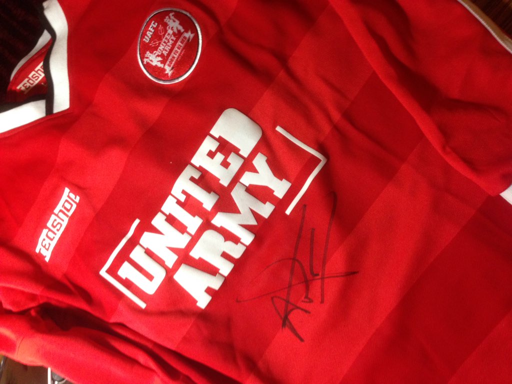 <a href="/unitedarmyfc/">UNITED ARMY INDONESIA</a> kit sign by LVG #mutour #tripderby #utdarmy