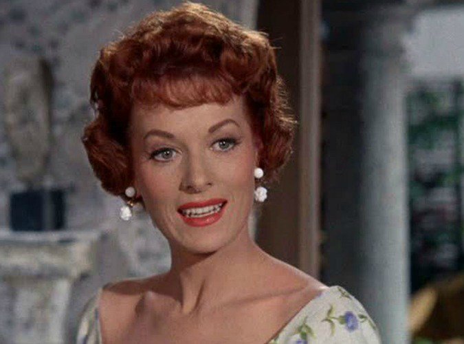 enews's tweet photo. Actress Maureen O'Hara dies at 95: https://t.co/irlnP0r0Uc https://t.co/Oj4FZzEtq8