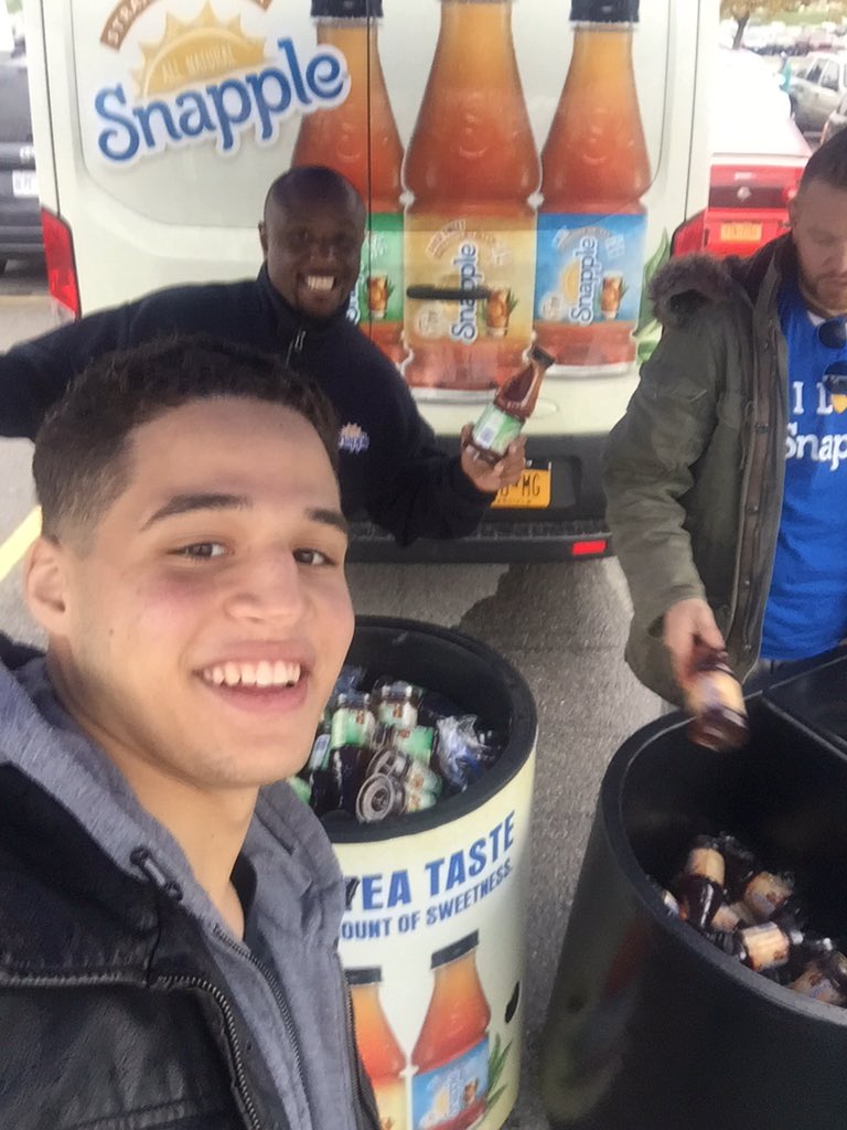 Lebreezzy's tweet photo. #straightupteatime buffalo game https://t.co/TeNPxlOwOu
