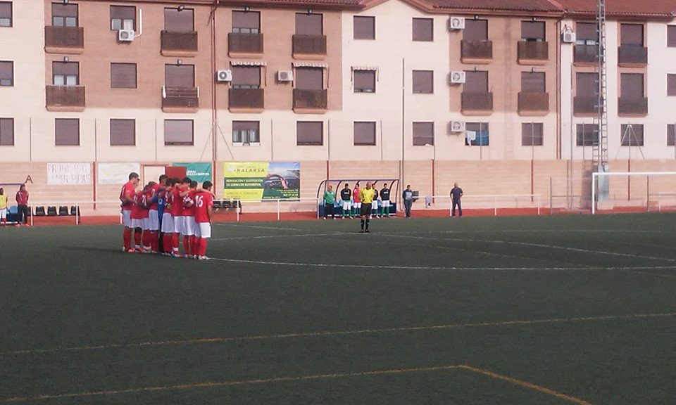 AytoMagan's tweet photo. Minuto de silencio en memoria de nuestro querido Pepe. D.E.P
C.D. Magan 5- 1 C.D. Lillo https://t.co/iZjOSMHgZo