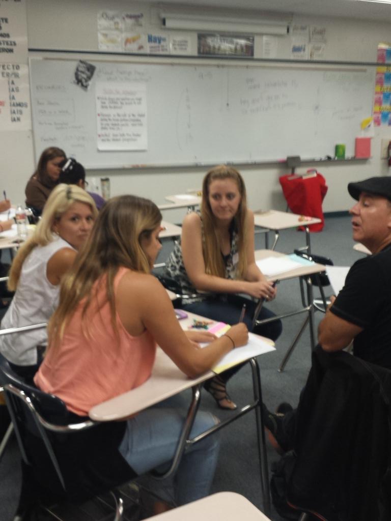 "Pensando como pandilleros, no estudiantes" <a href="/CoachFLProject/">COACH F.L. Project</a>  #coachflproject