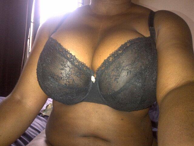 NudesZed's tweet photo. Sexy boobs wanna touch?? https://t.co/HH0iuQFEaw
