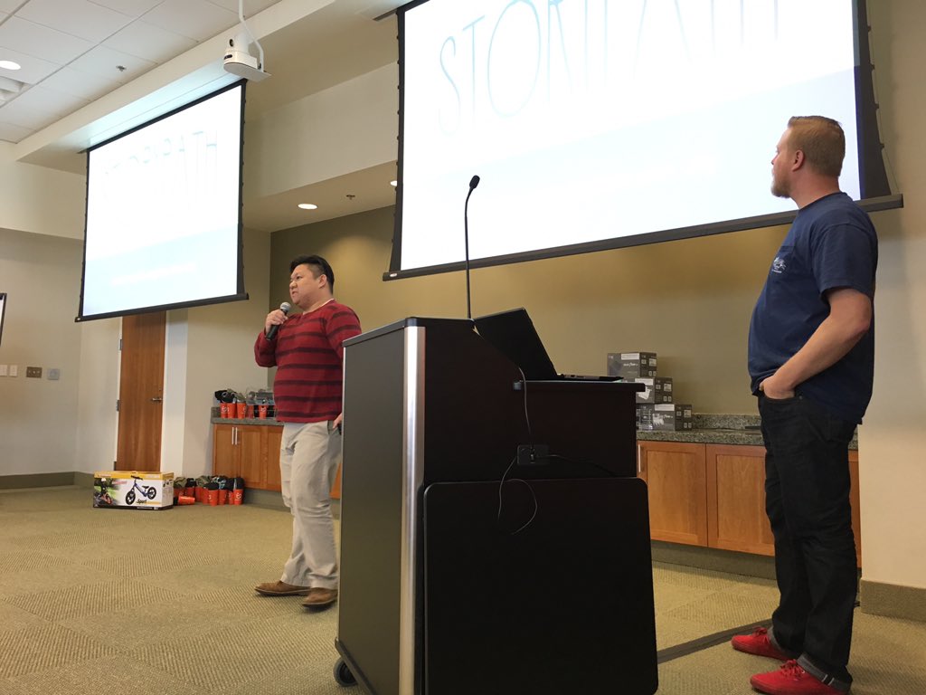 dlcwave03's tweet photo. Presentations! #Hack2HelpHR @DomEnterprises https://t.co/BCY1NUi4Jz