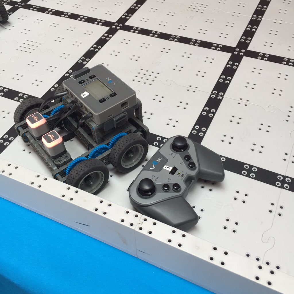 CampSTEM's tweet photo. Stop by table #30 at #SWE15 for cool #STEM experiments, the jet toy challenge, and more! https://t.co/mOgGB0WLZ2