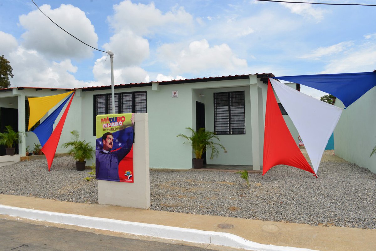 #YaracuyDefiendeSusLogros 
Más de 20 mil Viviendas dignas entregadas al pueblo!!! Solo en Revolución...
