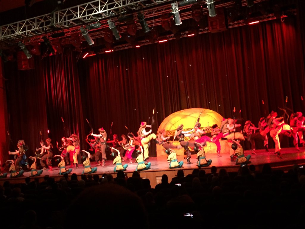 BettyKhoury's tweet photo. One of the most creative performances is now happening on the stage of #Amman the cultural center @ManaseerG https://t.co/9ObLrmrmRm