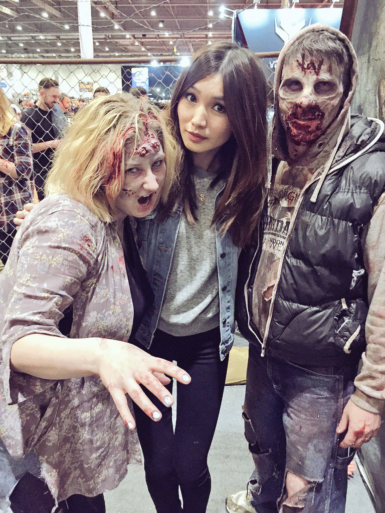 gemma_chan's tweet photo. Hungry?? 😜 #Humans #TWD https://t.co/rmbQHWmTG7