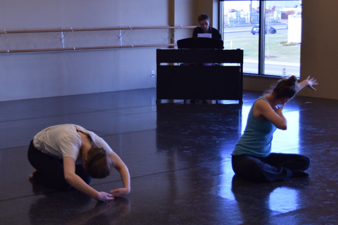 artbylarisa's tweet image. John Stetch, @tatianacheladyn &amp;amp; Anastasia Maywood rehearse 4 @ExhibitingSound @ualberta m.facebook.com/profile.php?id…