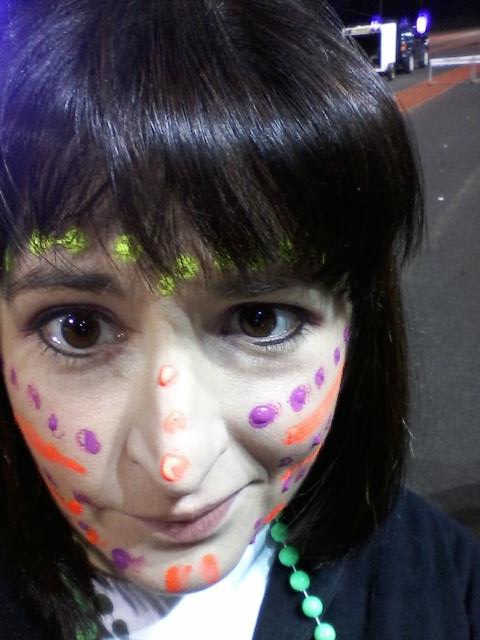 elinhafedwards's tweet photo. At the #GlowNeon Cardiff fun run... what on earth?! @RNIBCymru https://t.co/bEjW8EFyqt