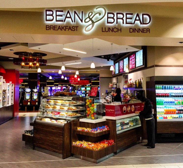 goldennuggetac's tweet photo. Need a quick snack? #BeanandBread is open 24 hours! Check it out in the retail corridor next to the casino floor. ๐ฏ๐ช https://t.co/MA1aOucfkf
