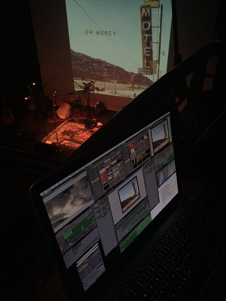 the_grrrl's tweet photo. #Vj ready to go for #ohmercy #albumlaunch #VDMX #OhmRGB @VIDVOX @lividindustry super excited for some #SwampyCountry https://t.co/w9zlfJZZFi