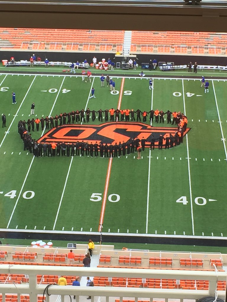DeionImade_28's tweet photo. Keep the OSU family in your prayers #OSUStrong tune in to cowboys radio for all details #CoveringAllSided https://t.co/XVxYFQWwvV