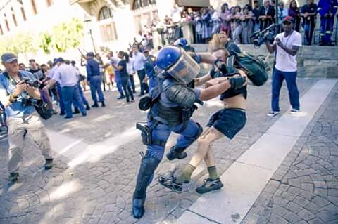 Petunia_TheOne's tweet photo. Look what #IncreaseOfFees has done to Innocent students who want NOTHING but EDUCATION!! @PresidencyZA haai smh!!! https://t.co/UTGliT4lkU