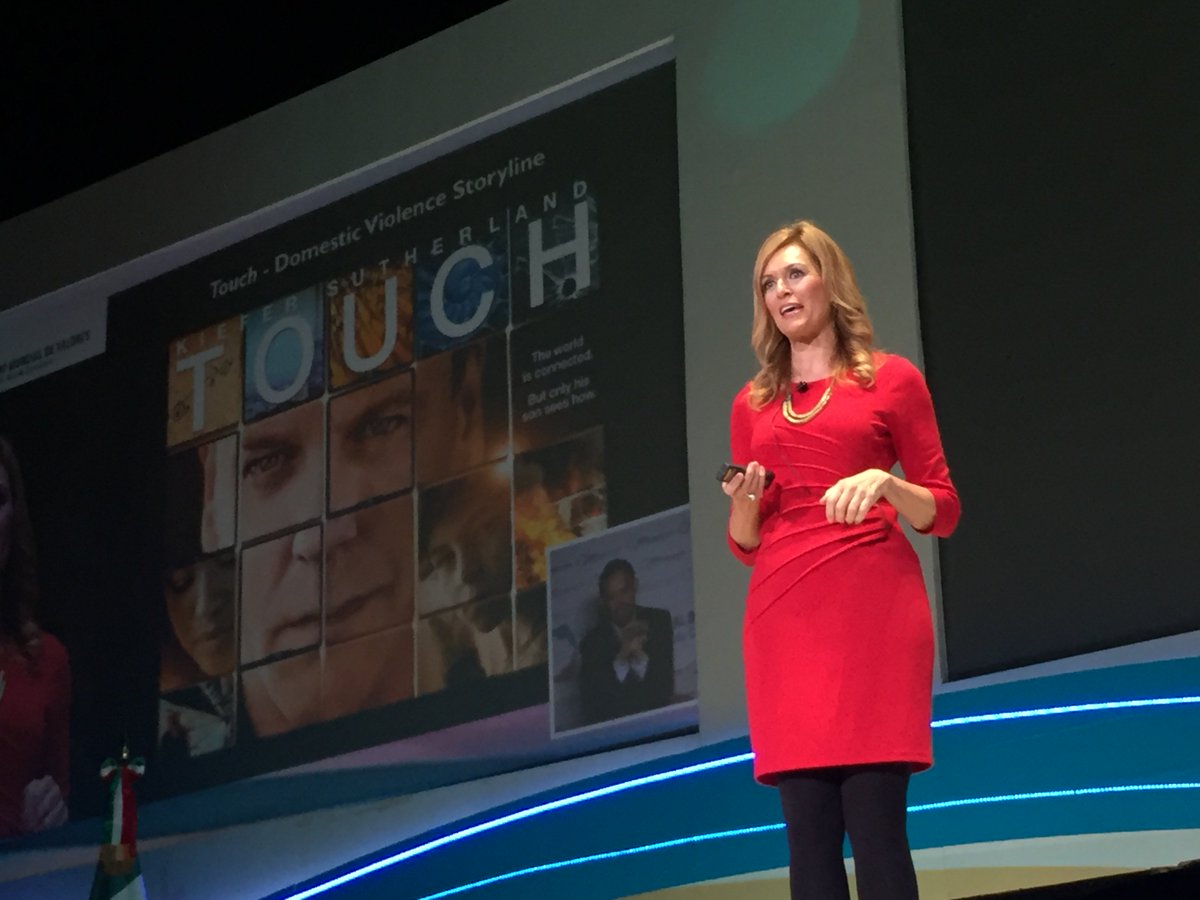 EMValores's tweet photo. "El ‘storytelling' nos puede motivar a ver la realidad de alguien más” @SandraVisions #EMV2015 https://t.co/UJHTvlbuVE