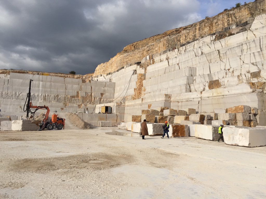 Sogepierre's tweet photo. #SOGEPIERRE bought out a factory and Two quarries of #Comblanchien and #Buxy stones https://t.co/7jbCTChUaJ