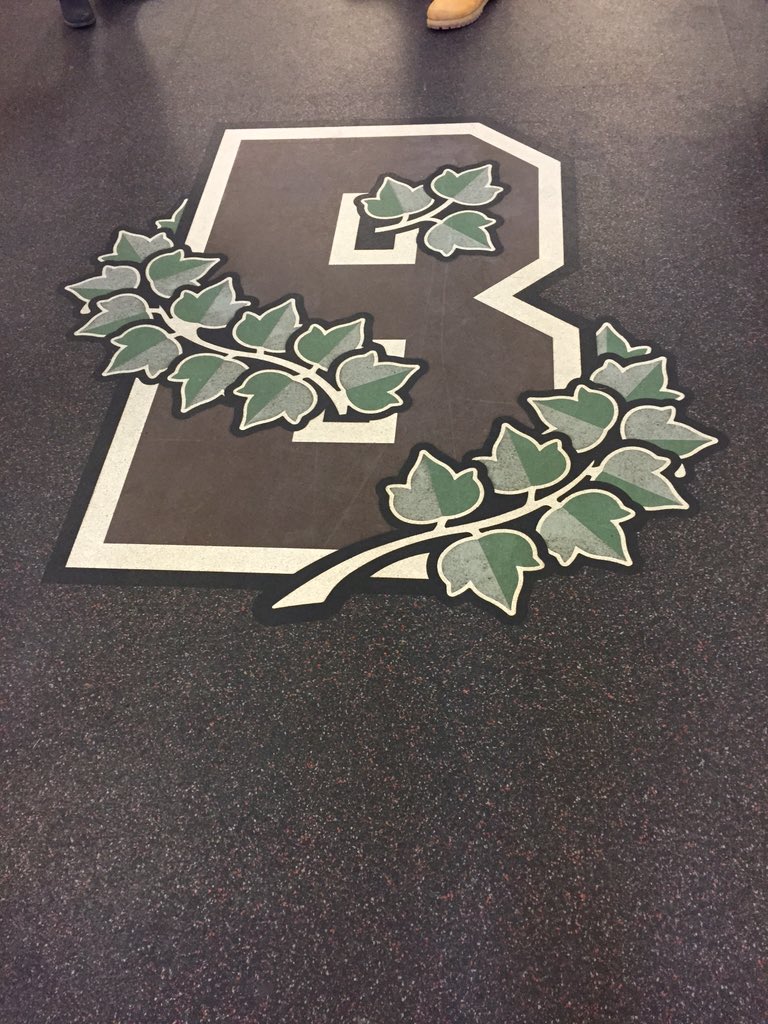 WMA_Basketball's tweet photo. A great visit to @BrownUniversity with @mileslester23 ! #IvyLeague https://t.co/vKa9MPT1bZ