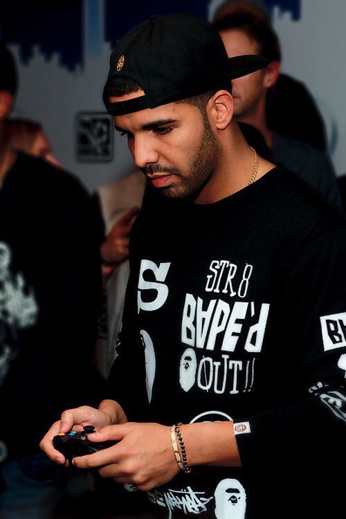 HAPPY BIRTHDAY AUBREY DRAKE GRAHAM    ENJOY YOUR 29th BIRTHDAY PAPI  