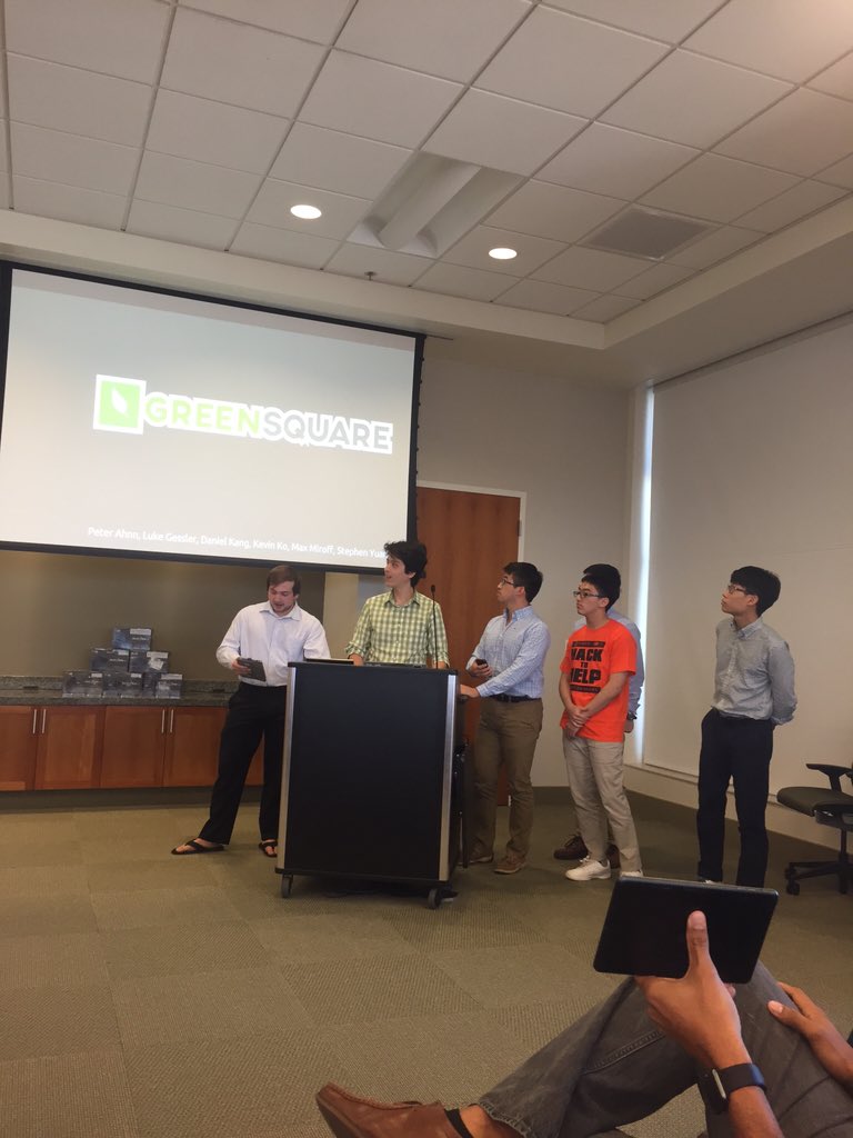kmcurry's tweet photo. Students from @williamandmary and @UVA teamed up @DEHackathon for #Hack2HelpHR #cfabrigade https://t.co/UHhLBGiSn5