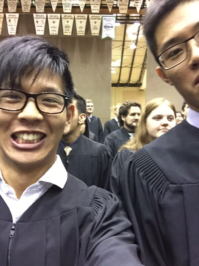 GuuToby's tweet photo. Selfie bwoiii. Chickens leaving the coop #UWaterlooGrad #selfie https://t.co/zRxf1tHH3F