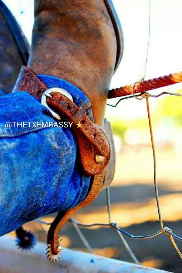 THETXEMBASSY's tweet photo. #CowboyLiveMatters π
@THETXEMBASSY β
#RedneckIn3Words π
#CowboyBootsMatter https://t.co/KhaoT1OAnm