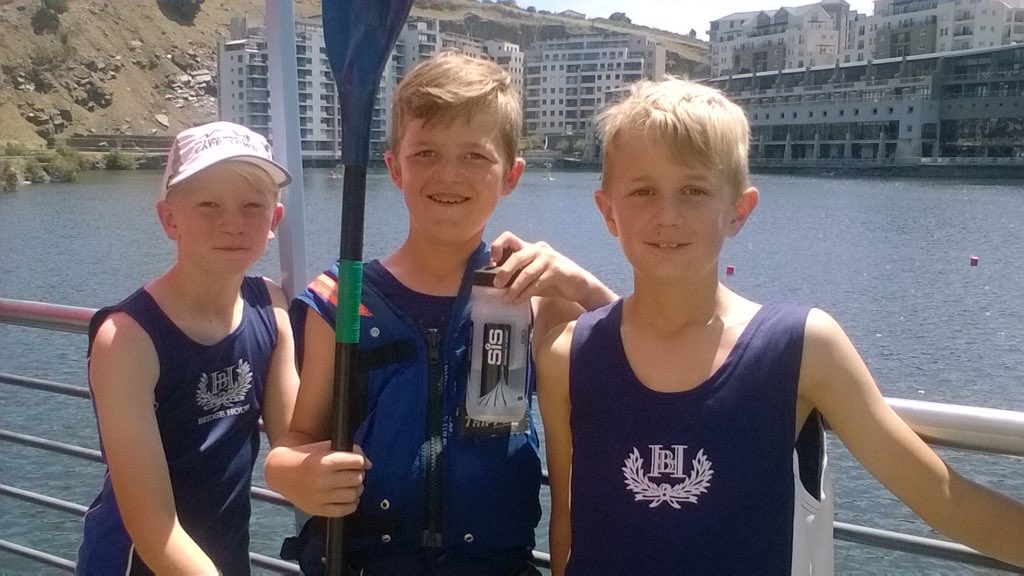 BridgeHouseSchl's tweet photo. #Newsprintseason #firstregatta #TripleSeries for @BridgeHouseSchl canoeists.  All paddled well. https://t.co/debvPUXo1z