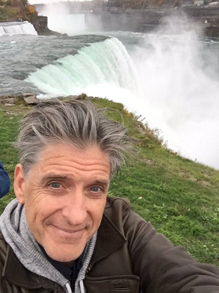 CraigyFerg's tweet photo. Walk by the Niagara Falls seems to have inspired my hair to unruliness. 
#possibleNiagaraViagrajoketocome https://t.co/dvluERbxPy