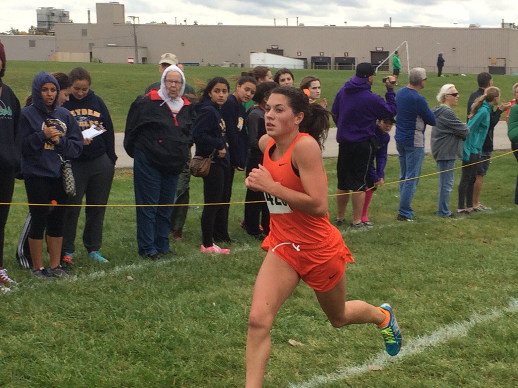 dave_claypool's tweet photo. Congrats to Sara and teammates for strong 2nd place finish at XC regionals. https://t.co/hCIJ6r9TAu