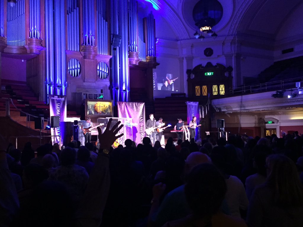 PremierRadio's tweet photo. Let's rejoice together with @bencantelon @WomaninLondon #W2W15 #NightofWorship https://t.co/AMK5cUkvUV