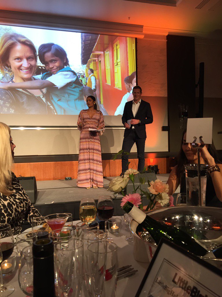 visuelit's tweet photo. Velgørenhedsgalla @LittleBigHelp 2015 https://t.co/baTVhnwiRM