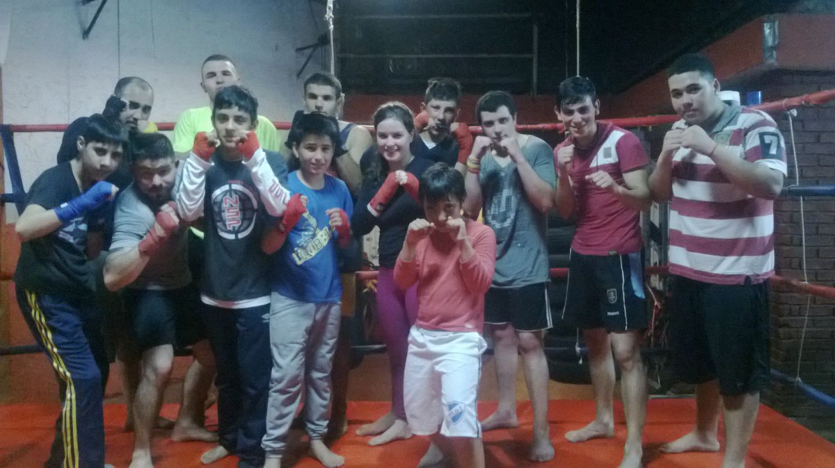 KevinDanubio's tweet photo. Grupo de MMA #GeneracionDeImpacto 💪👊💦😍 https://t.co/mi2YhoYm4I