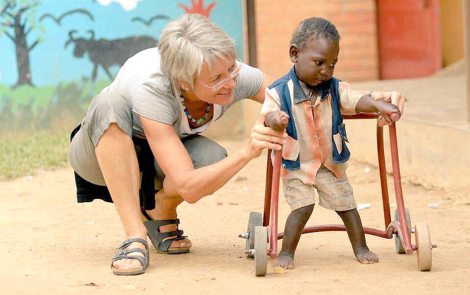 الإنسانية والرحمة لا عمر ولا ديانة ولا عنوان لها. 

# غرد_بصورة
#صورة
-