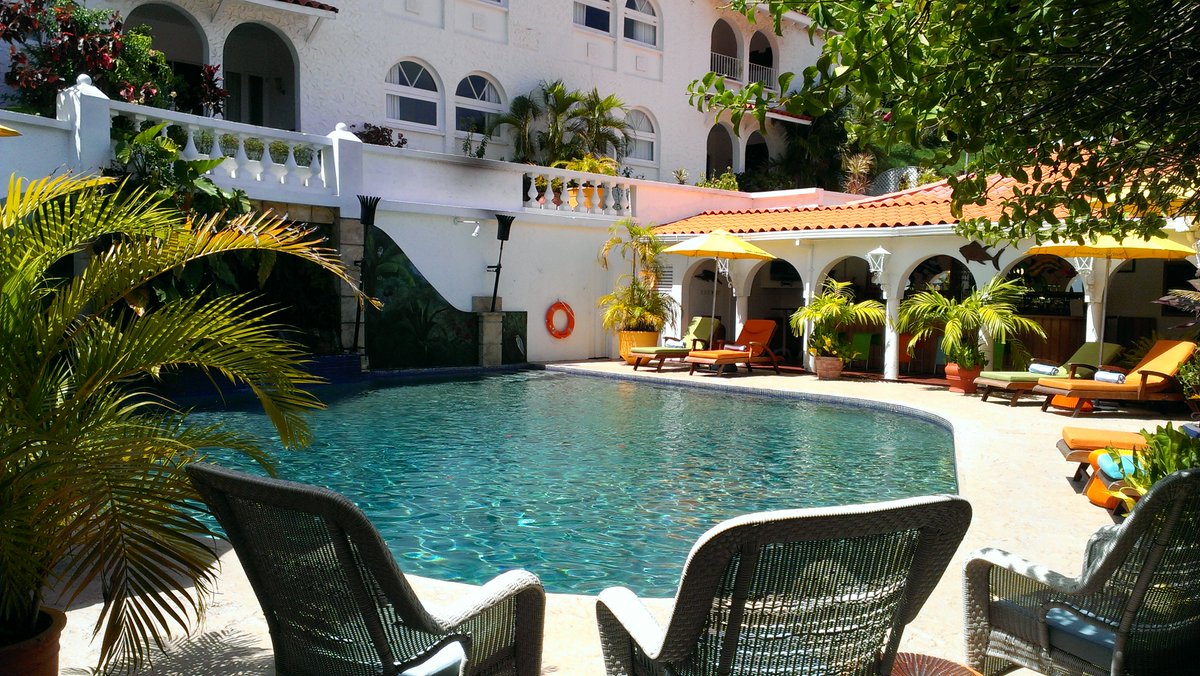 BookPuertoRico's tweet photo. CaribbeanInfo: 'Retweet' if pool days has never looked better mountcinnamon ! #mountcinnamon #puregrenada https://t.co/Joxhc0Z15J