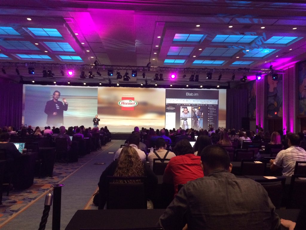 theorlandobytes's tweet photo. @joelcomm dropping social media knowledge bombs on us. @blab info is blowing my mind right now. Amazing #izeafest https://t.co/E7YwALvgF2