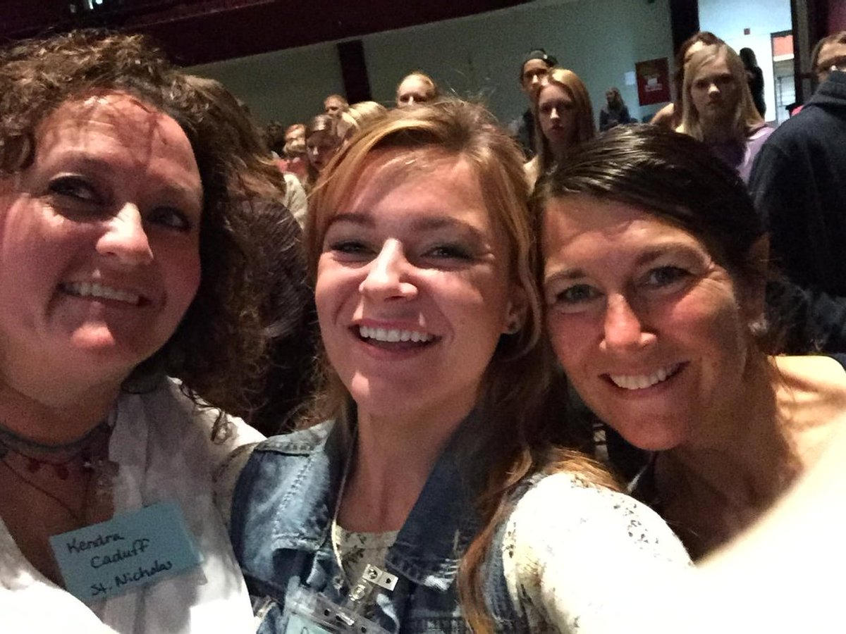 KendraCaduff's tweet photo. Having fun at AYD #AYD15 https://t.co/F5nkHRipyE