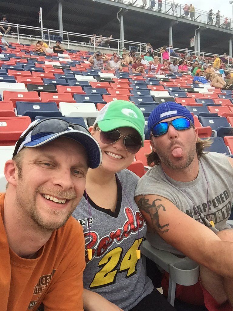 Abe_Roberts30's tweet photo. #green white checked.  #sprintvision https://t.co/FWYs53qXlP